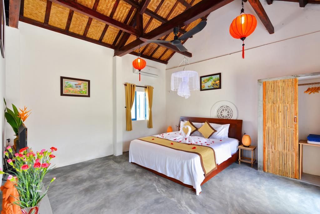 Local Beach Homestay Хойан Экстерьер фото