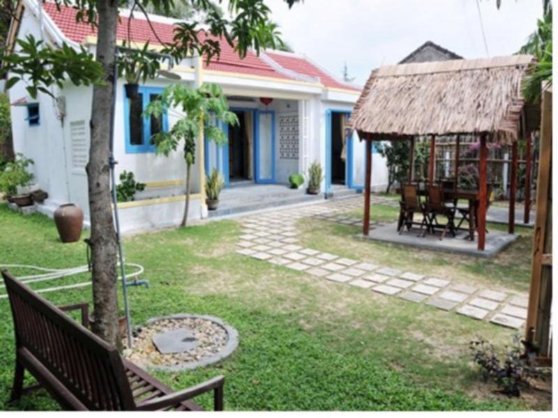 Local Beach Homestay Хойан Экстерьер фото