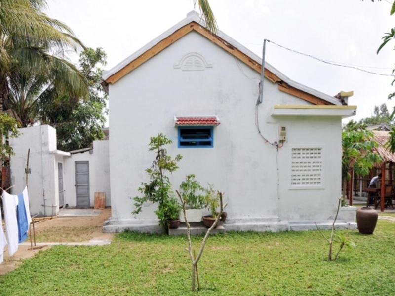 Local Beach Homestay Хойан Экстерьер фото