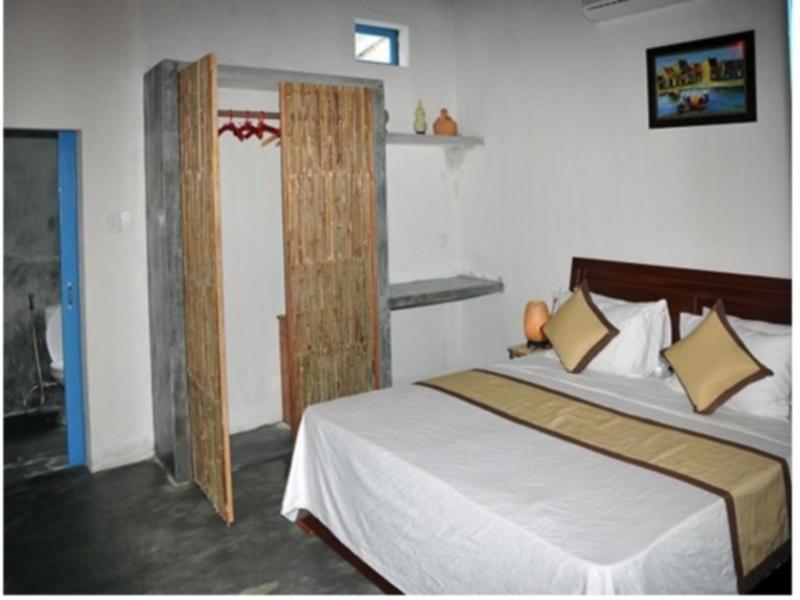 Local Beach Homestay Хойан Экстерьер фото
