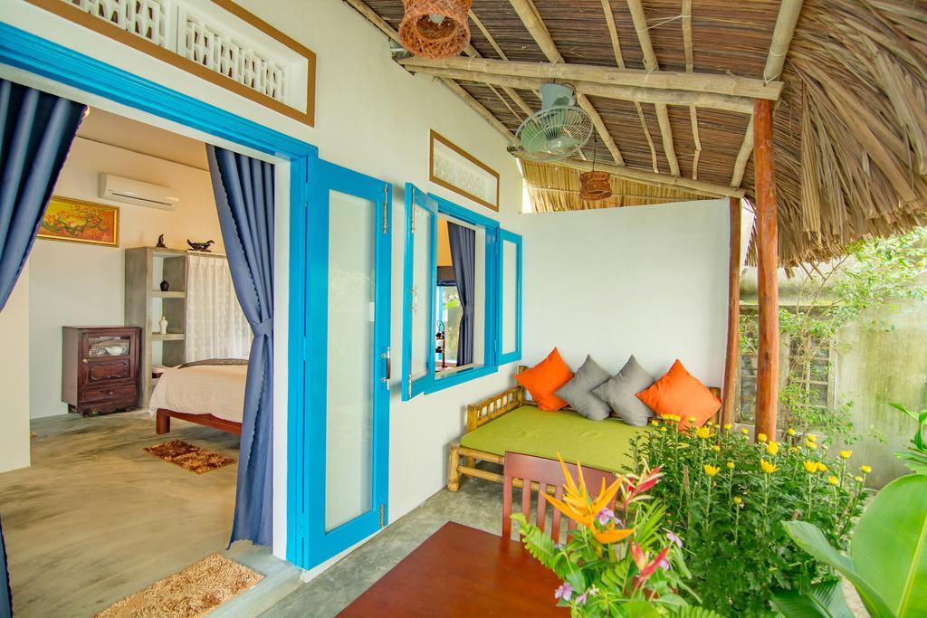 Local Beach Homestay Хойан Экстерьер фото