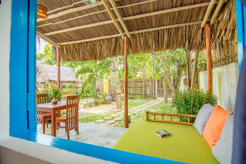 Local Beach Homestay Хойан Экстерьер фото