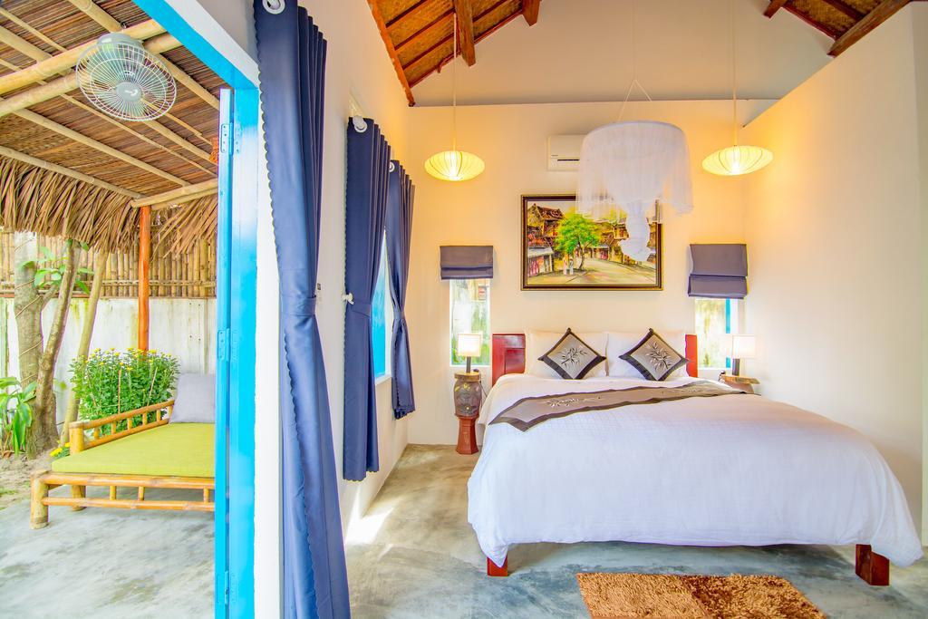 Local Beach Homestay Хойан Экстерьер фото