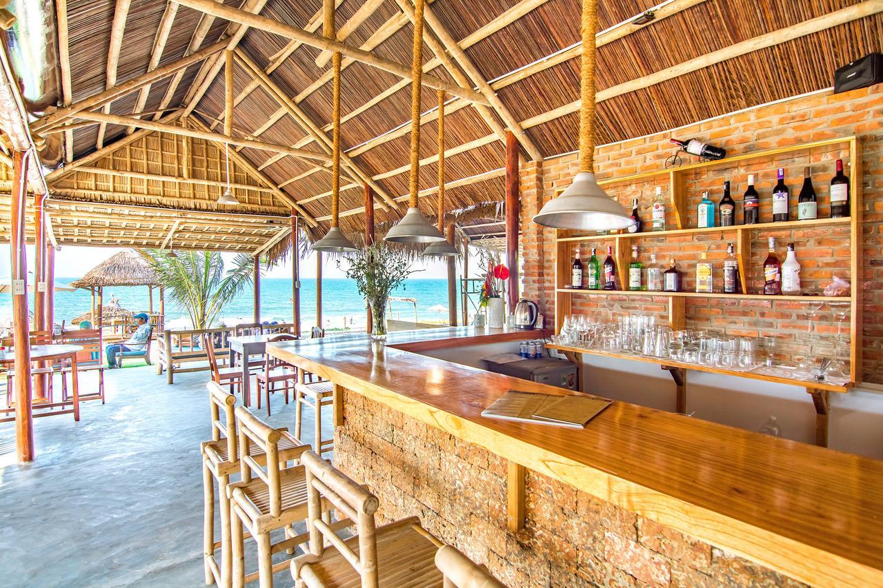 Local Beach Homestay Хойан Экстерьер фото