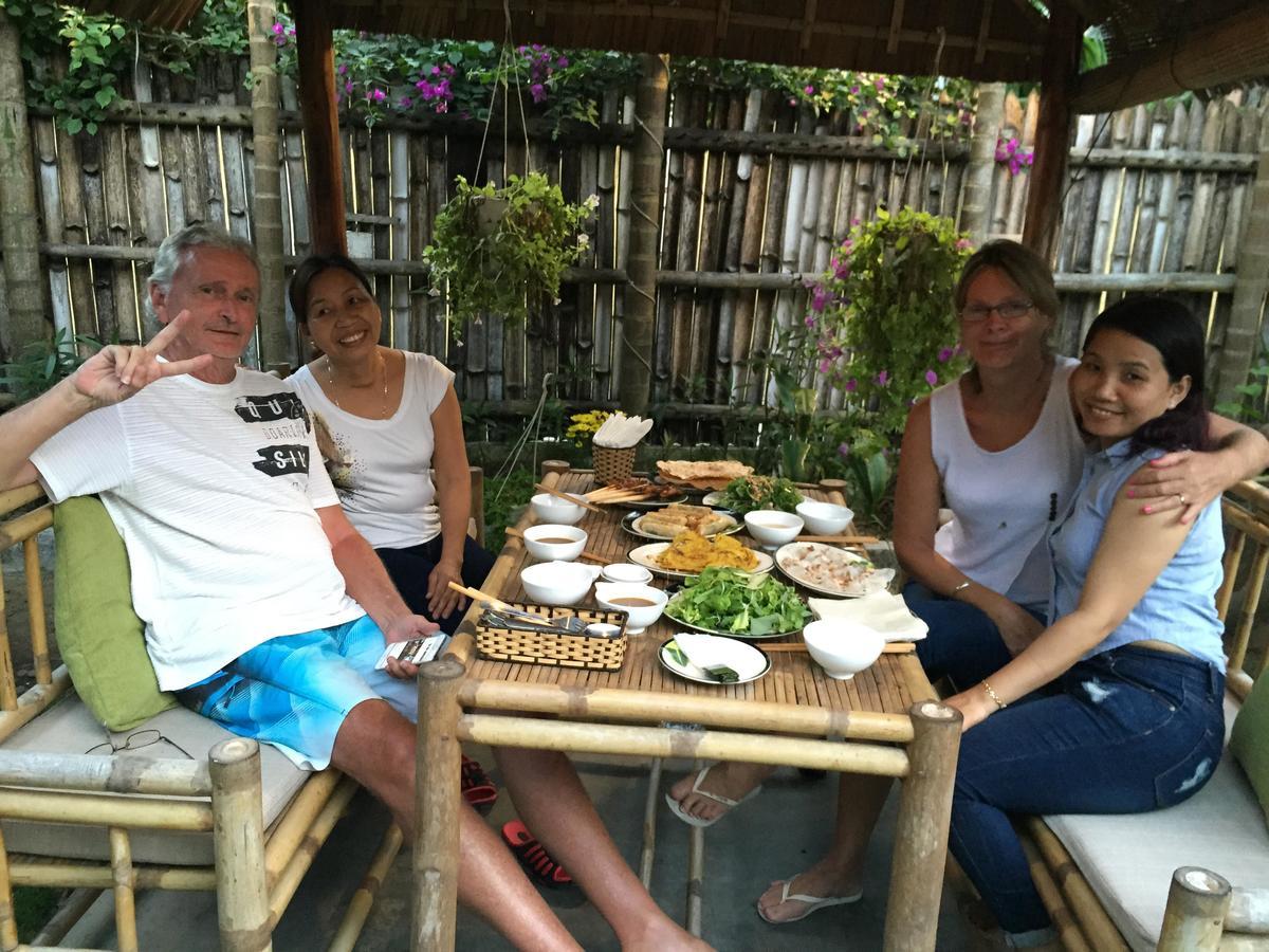 Local Beach Homestay Хойан Экстерьер фото