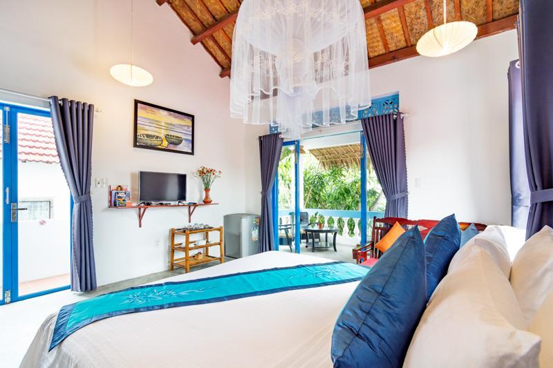 Local Beach Homestay Хойан Экстерьер фото