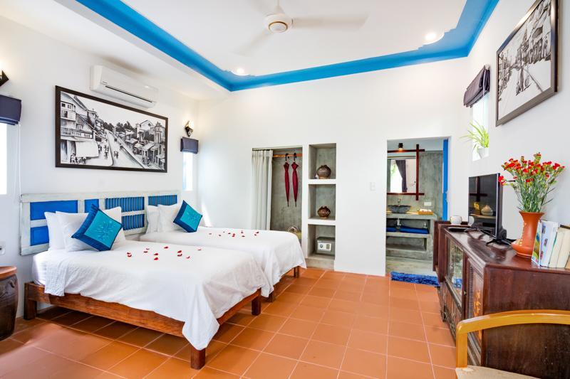 Local Beach Homestay Хойан Экстерьер фото