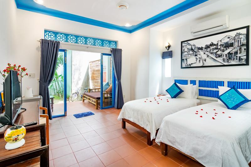 Local Beach Homestay Хойан Экстерьер фото