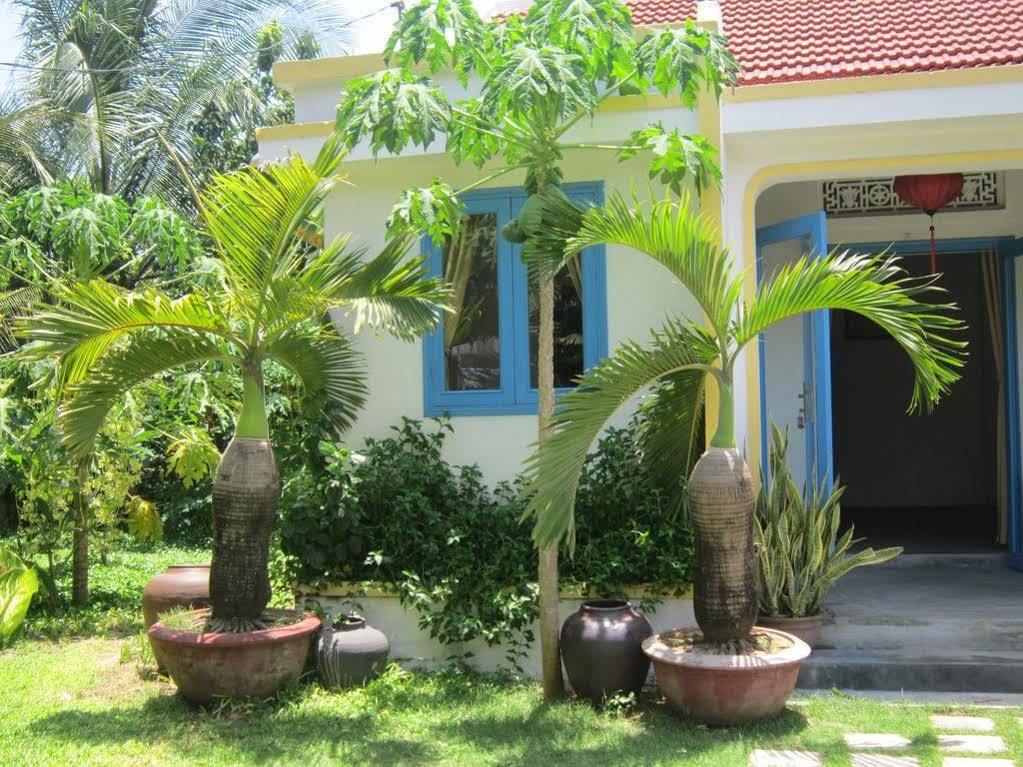 Local Beach Homestay Хойан Экстерьер фото